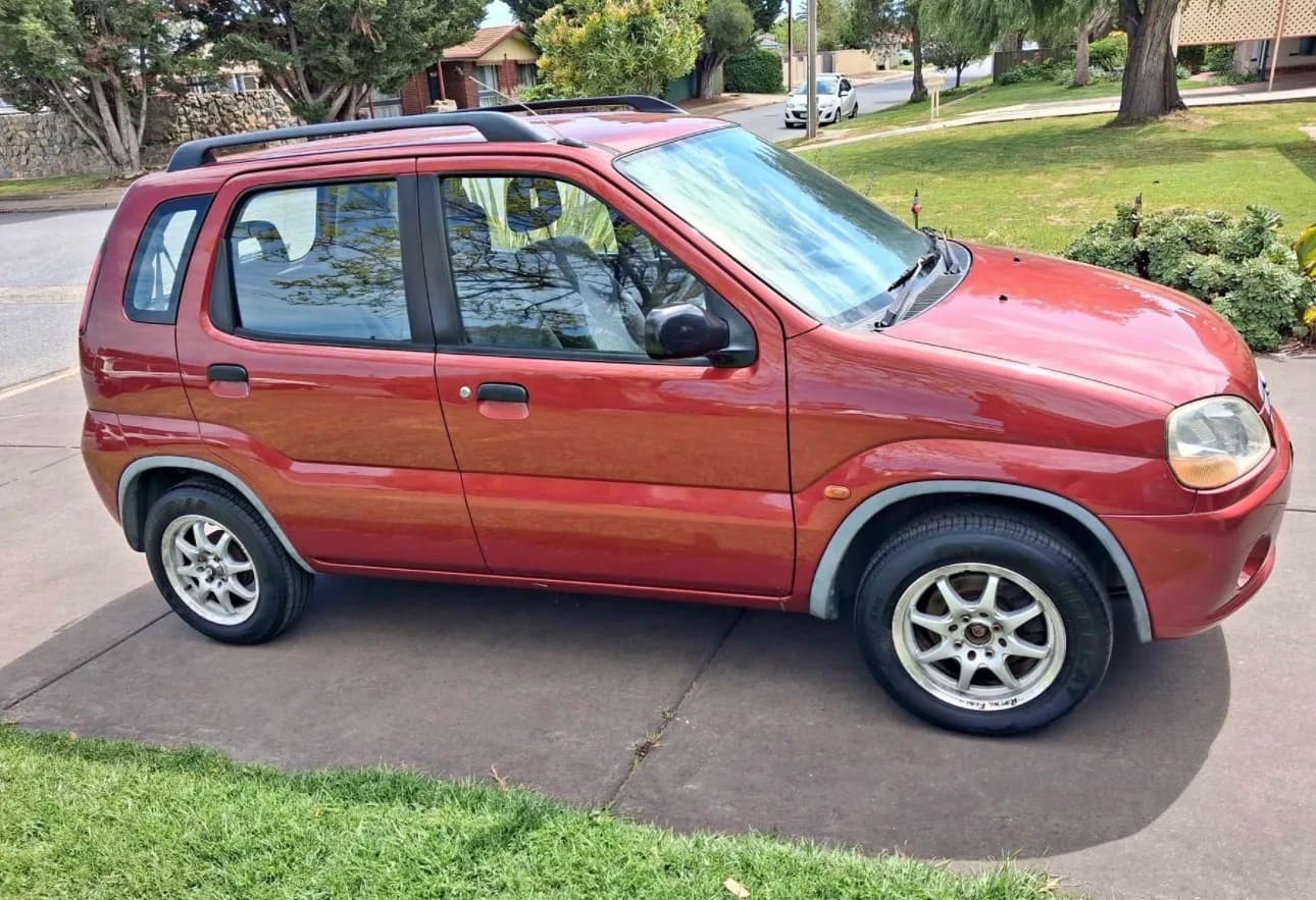 2003 Suzuki Ignis hatch